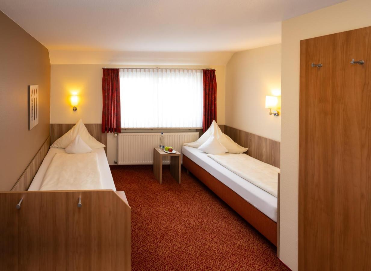 Ambient Hotel Am Europakanal Fuerth Exterior foto