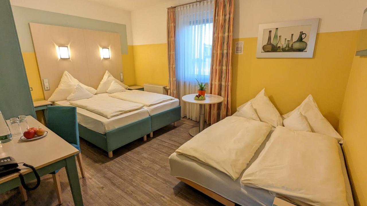 Ambient Hotel Am Europakanal Fuerth Exterior foto