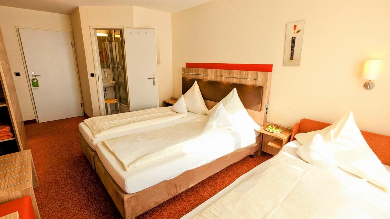 Ambient Hotel Am Europakanal Fuerth Exterior foto