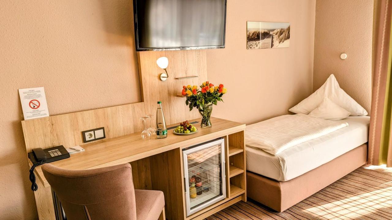 Ambient Hotel Am Europakanal Fuerth Exterior foto